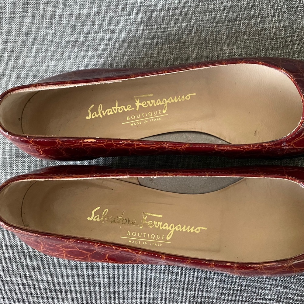 SALVATORE FERRAGAMO PUMPS - Picture 8 of 10